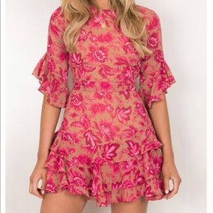 NWT DOUBLE SHOT SIZE 4 WOMENS BACKLESS DRESS